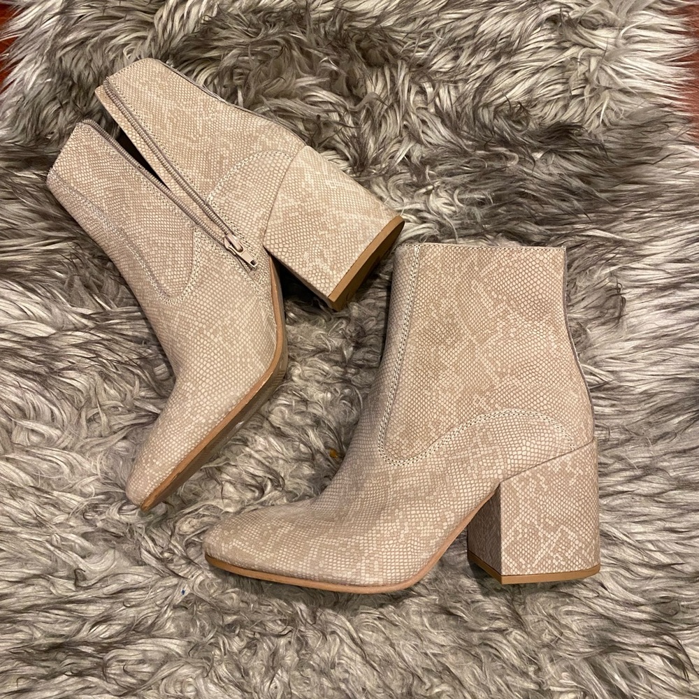 Lucky brand nude snake skin ankle boots